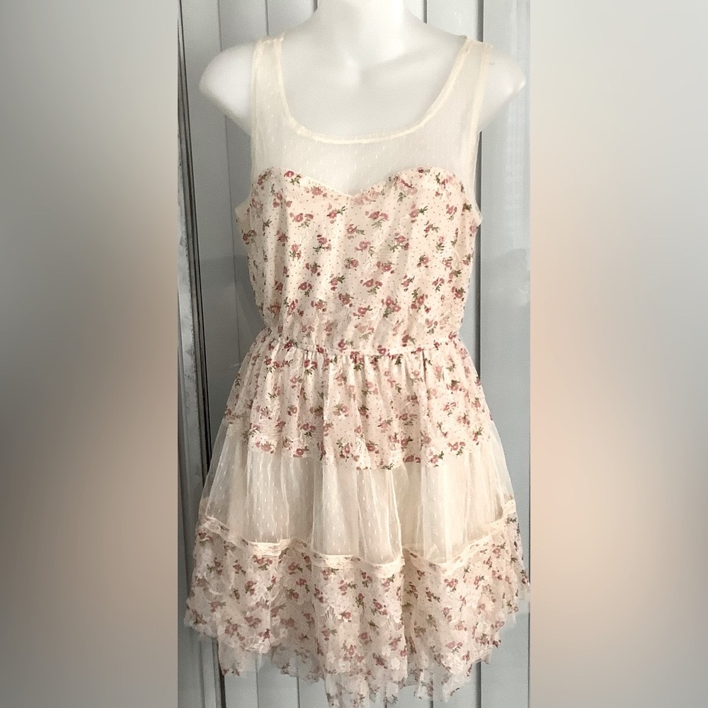 UP BY ULTRA PINK FLORAL LACE DRESS🇺🇸